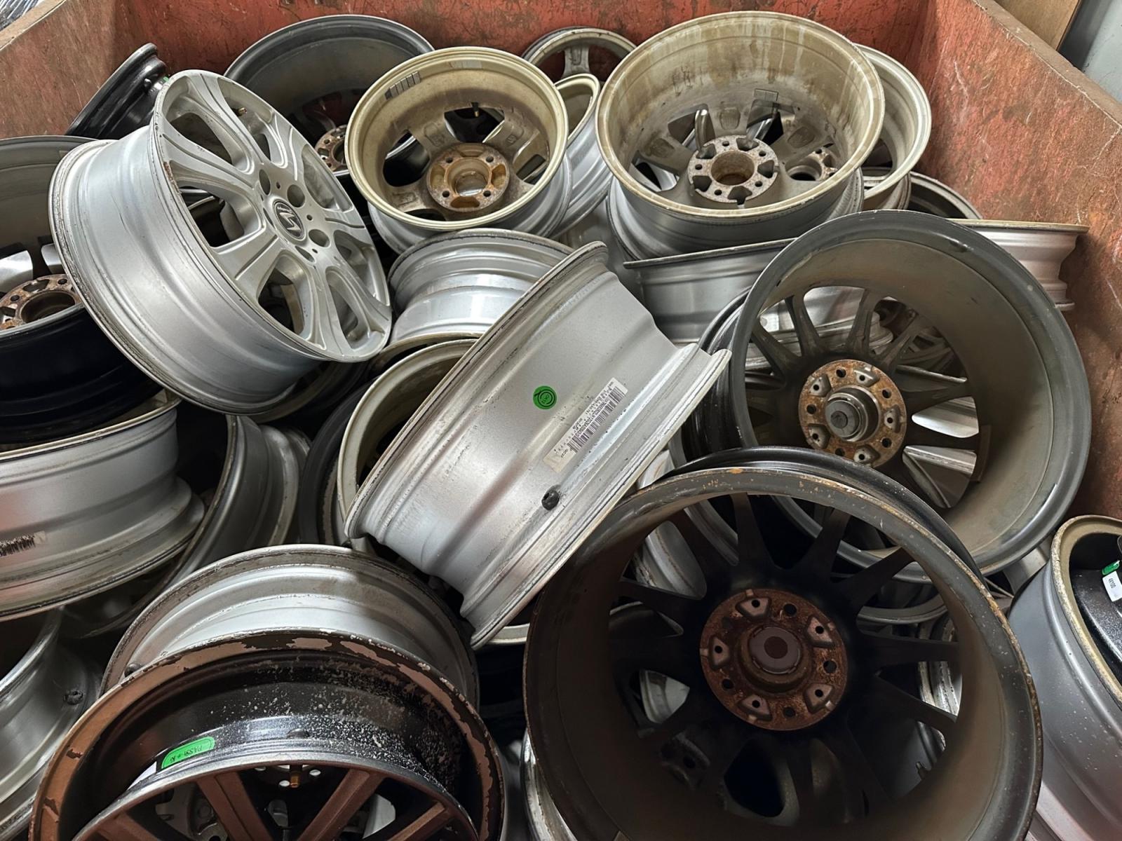 アルミホイール